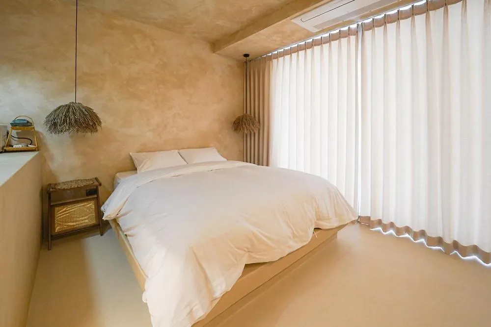Gijang The Beach House Busan Pensionat